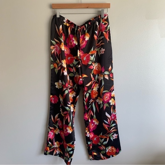 NWT Natori floral essential woven satin drawstring pant black multi medium - Picture 2 of 7